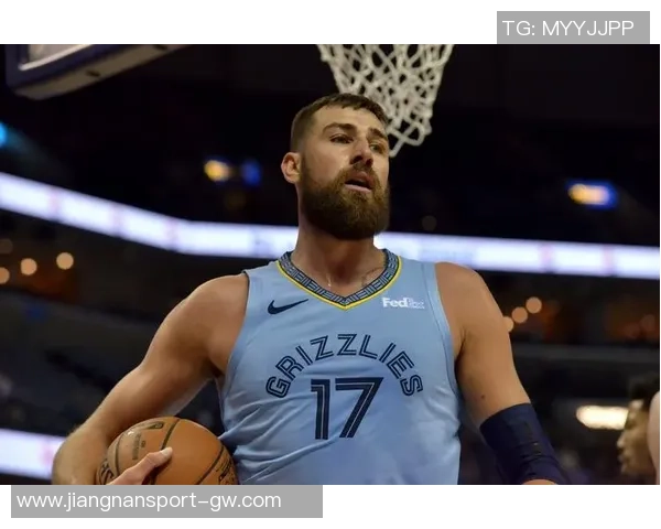 卢指导分析对手中锋外投威胁我们的大个子速度不足小阵容劣势明显